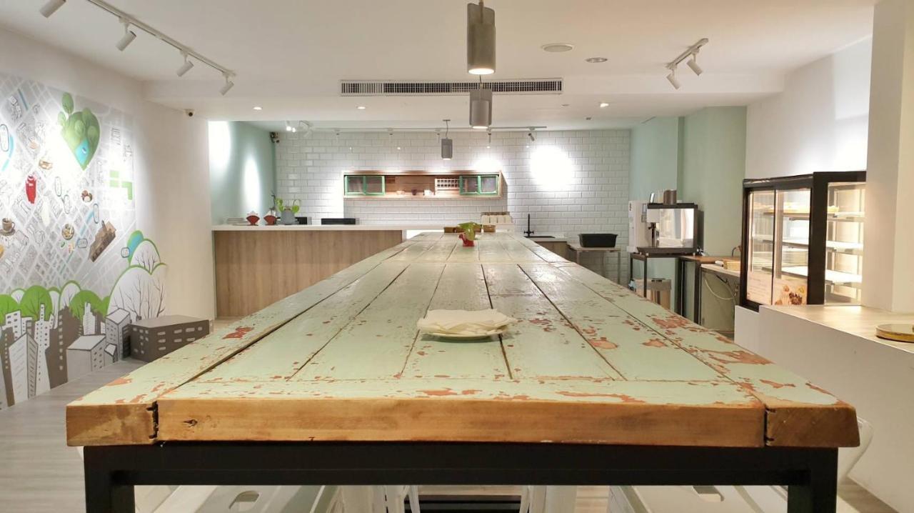 Talmud Business Hotel - Zhongshan Taichung Extérieur photo