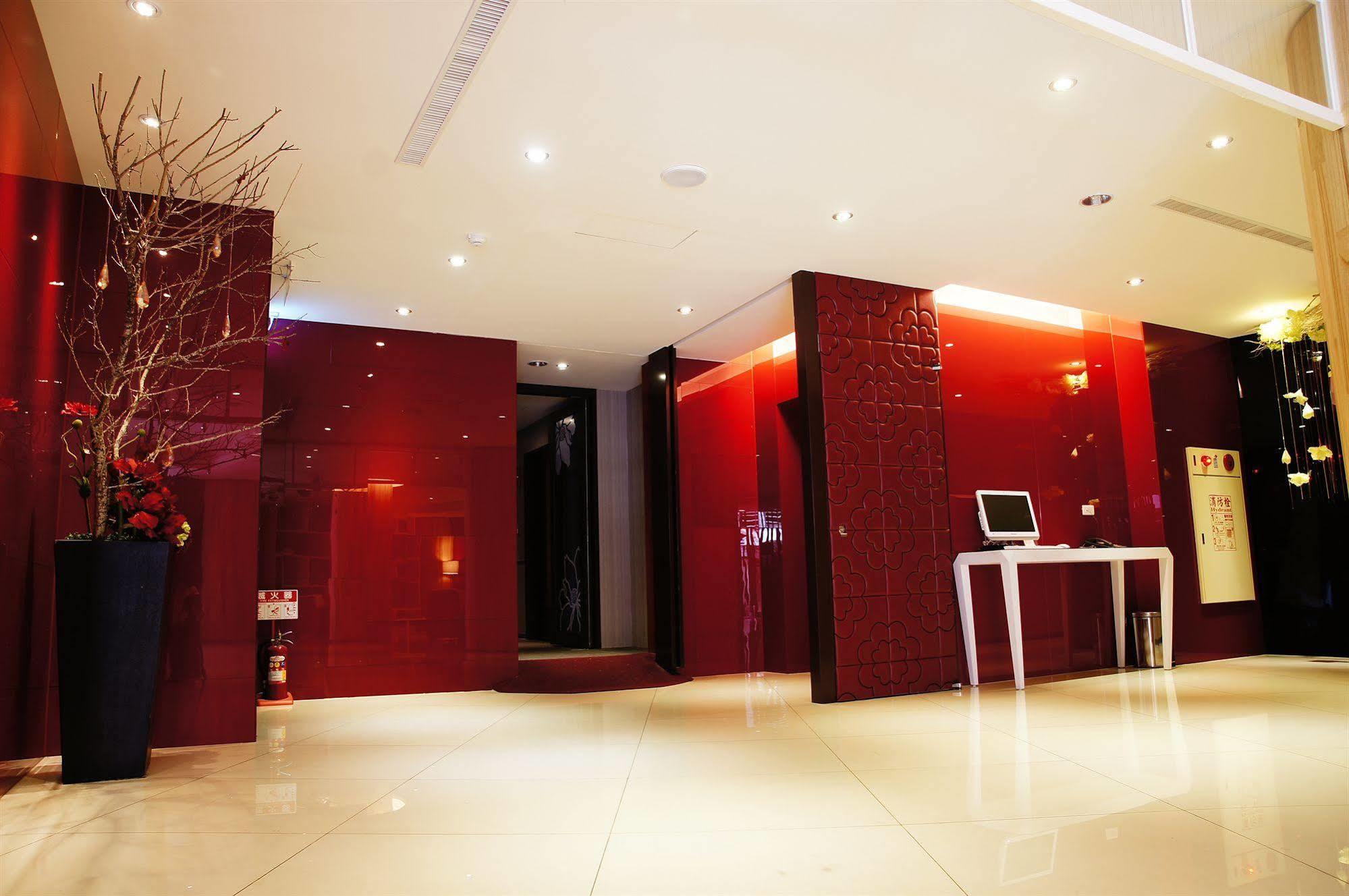 Talmud Business Hotel - Zhongshan Taichung Extérieur photo