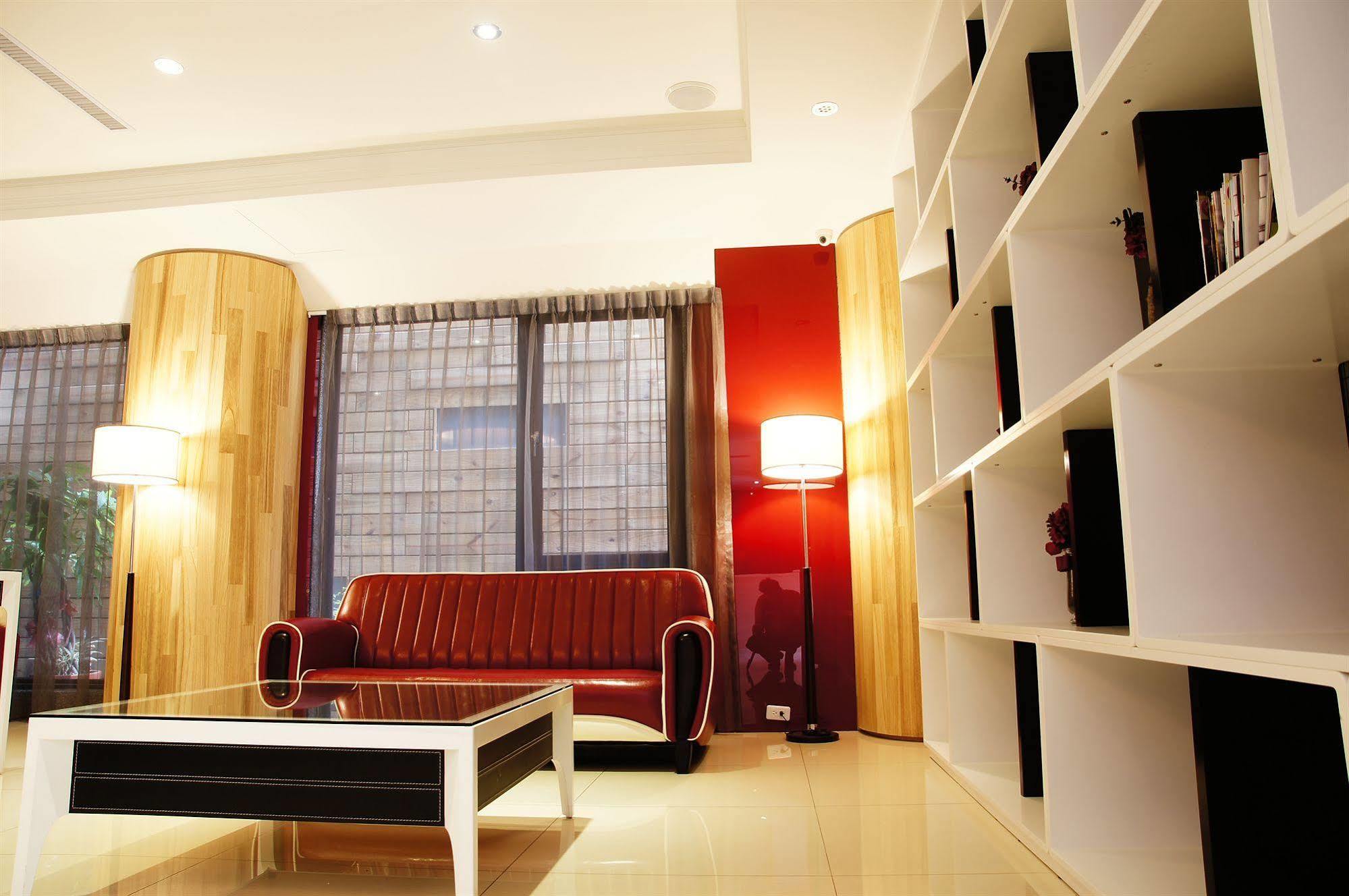 Talmud Business Hotel - Zhongshan Taichung Extérieur photo